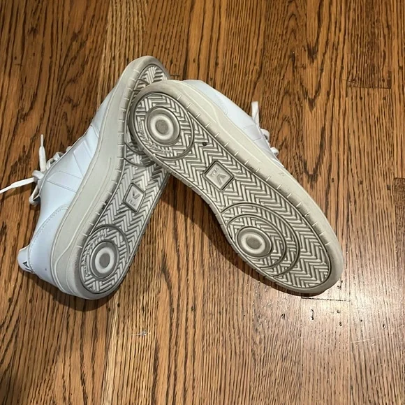 Veja Shoes - Picture 8 of 10